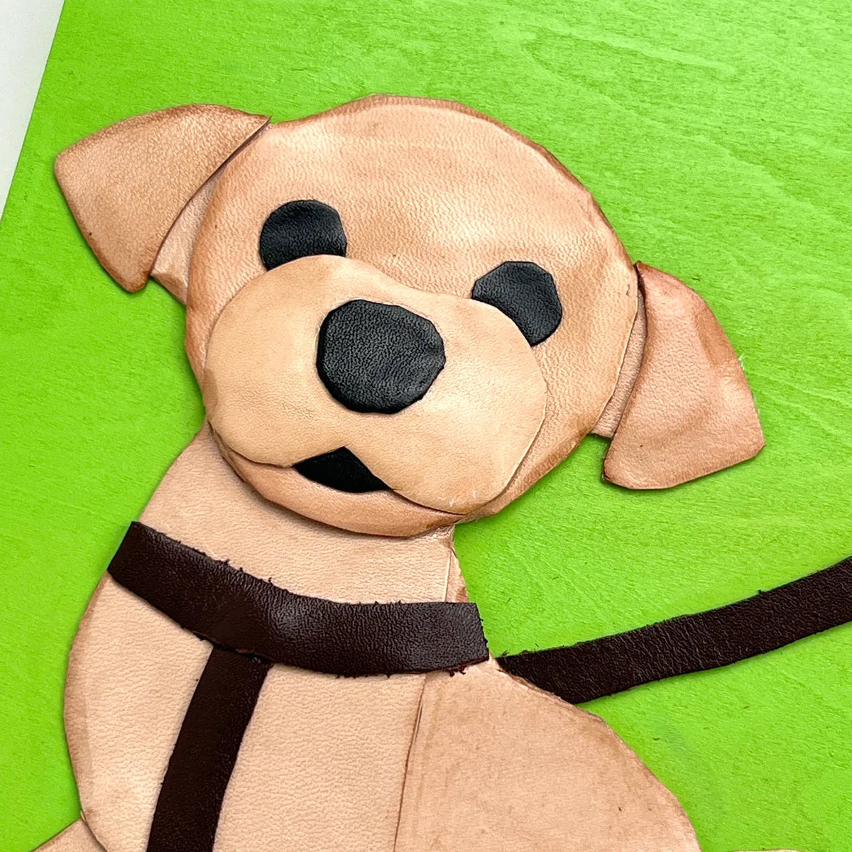 レザーのコラージュアート(SMALL DOG) 革 A5サイズ 木製パネル 一点物